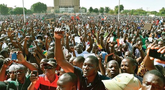 Afrikalılar Fransa hərbçilərini Kay şəhərindən qovdu