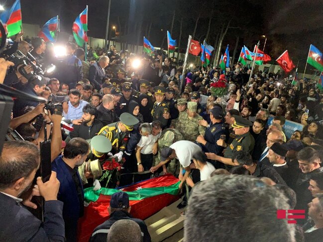Şəhid leytenantımız dəfn edildi - FOTOLAR
