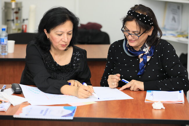 "Genderyönümlü pedaqogika" üzrə təlimləndirilən 400-ə yaxın müəllim təhsil sistemində gender bərabərliyini təşviq edəcək