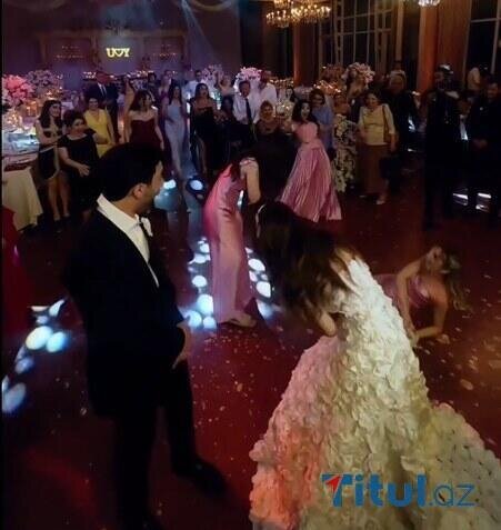 Bakıda DƏBDƏBƏLİ TOY: Qız ağzı üstə yıxıldı... - FOTOLAR