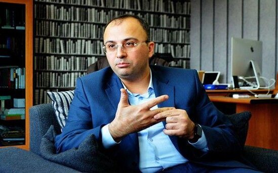 ""Ramazanın ilk gününü gecə klubunda qarşılamağın sonu belə olmalı idi" fikri vicdanlı insana məxsus deyil" – Elşad Miri