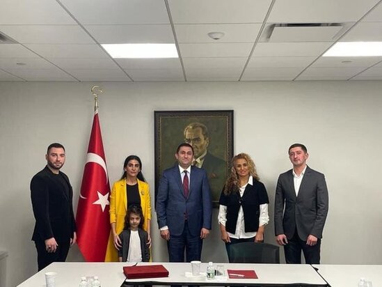 Azərbaycanlı icma üzvləri Türkiyəli diplomatla görüşüb