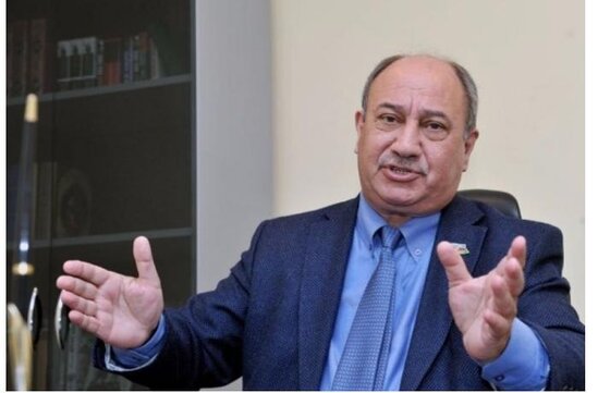 Araz Əlizadə: "Moskva" raket kreyseri vurulmayıb" - ŞOK AÇIQLAMA