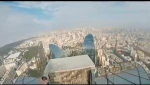 Ən yüksək binanın başından Bakının möhtəşəm mənzərəsi - VİDEO