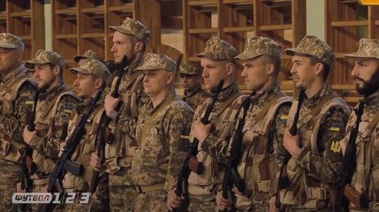 Ukraynada bu klubun bütün oyunçuları orduya yazıldı