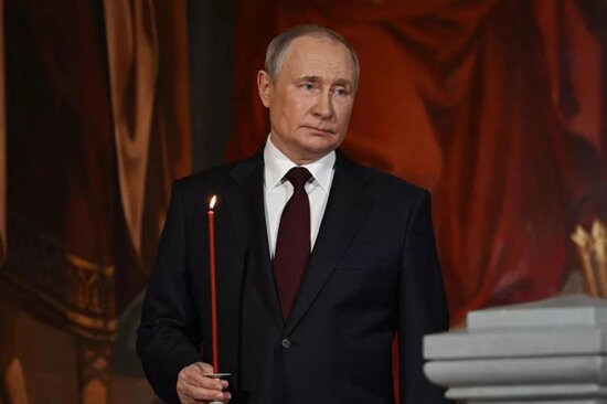 Putin Pasxa mərasimində iştirak edib