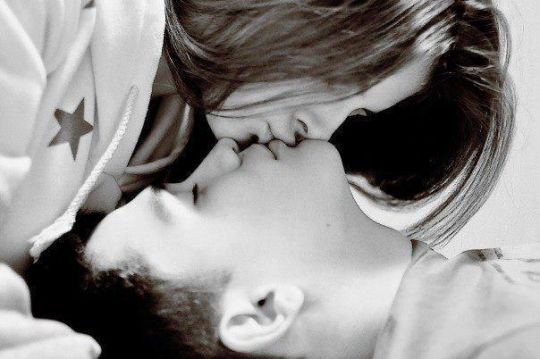 Öpüşmək möcüzələr yaradır!