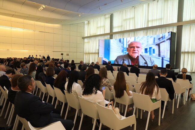 V İqtisadiyyat və İdarəetmə Sahəsində Tədqiqatçıların Beynəlxalq Elmi Konfransı keçirilir