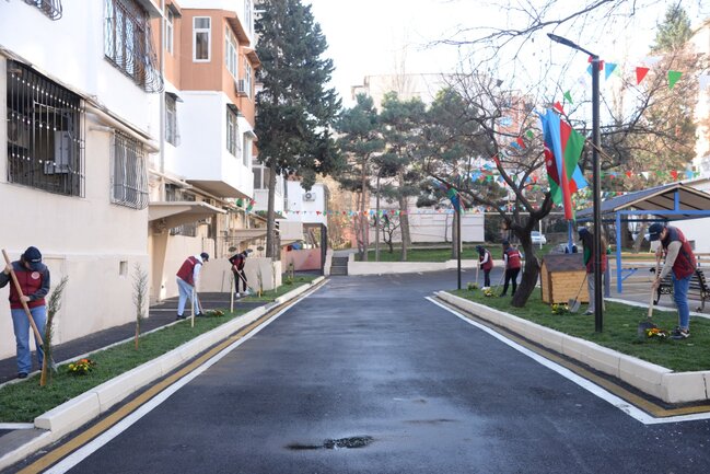 Nəsimi rayonunda növbəti abad həyət sakinlərin istifadəsinə verilib