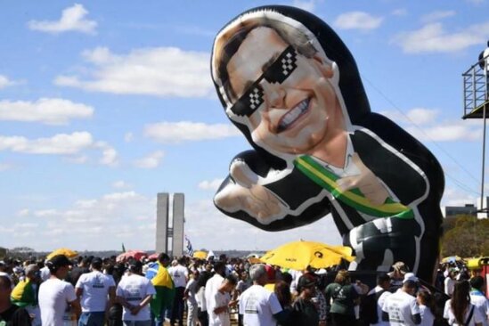 Aksiyaçıların tələbi: silah almaq asanlaşsın