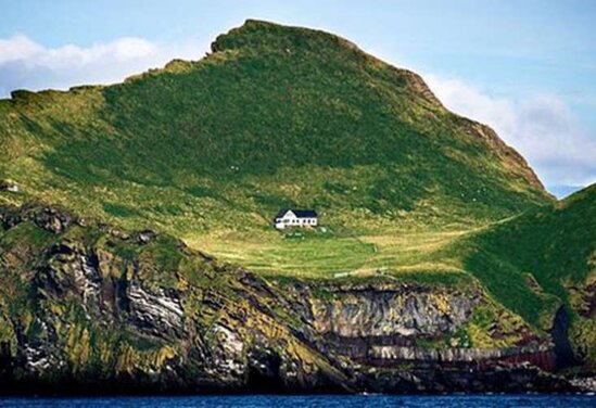 1 əsrdir yaşayış olmayan evə girdi - İNANILMAZ MƏNZƏRƏ İLƏ ÜZLƏŞDİ - FOTOLAR