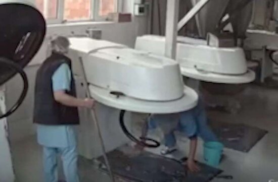 Çörək sexində faciəvi şəkildə ölən qadının FOTOSU