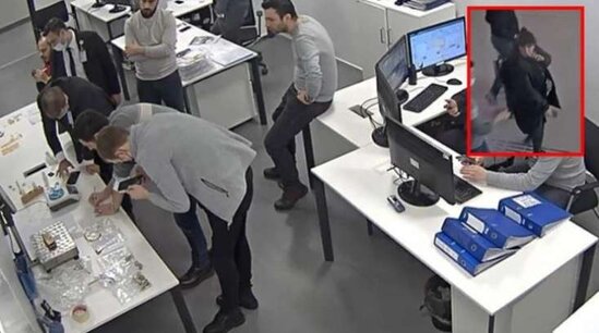 Hamilə olduğu güman edilən qadının qarnını açanda heyrətə gəldilər: Külli miqdarda... - VİDEO