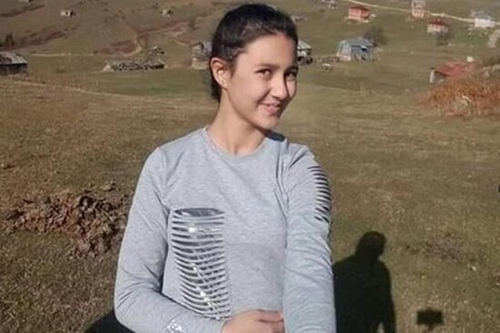 Dəhşətli hadisə: 16 yaşlı nişanlı qızın boğazını kəsdi - İnternetdə tanış olmuşdular / VİDEO