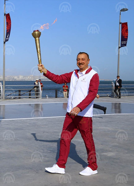 İlhamə Quliyeva məşəl ilə - FOTO