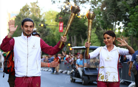 İlhamə Quliyeva məşəl ilə - FOTO