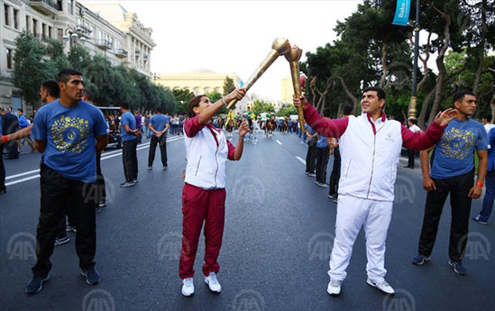 İlhamə Quliyeva məşəl ilə - FOTO