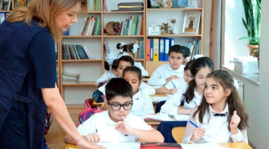 Müəllimlərin YENİ TƏKLİFİNƏ təhsil ekspertindən ETİRAZ