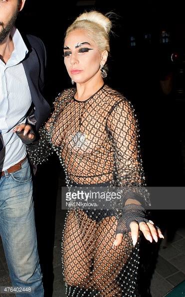 Ledi Qaqa yenə geyimi ilə diqqət çəkdi - FOTOLAR