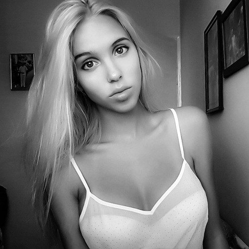 Dünya belə qadın əsgər görməyib - FOTOLAR