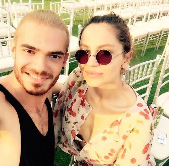 Elnur yeni imicdə - sarı saçlar