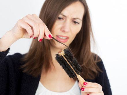 Saç tökülməsi hansı xəstəliklərin əlamətidir?