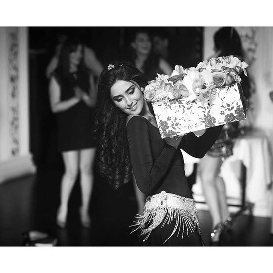 Azərbaycanlı aktrisanı "brilyant atəşi"nə tutdular - FOTOLAR