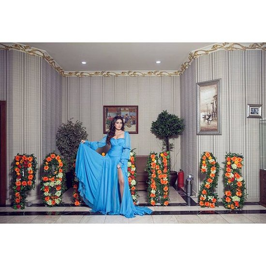 Azərbaycanlı aktrisanı "brilyant atəşi"nə tutdular - FOTOLAR