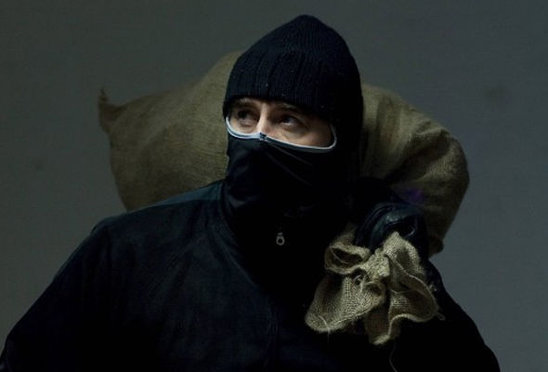 Maskalılar Bakıdakı zavoddan 70 minlik oğurluq etdilər - FOTO