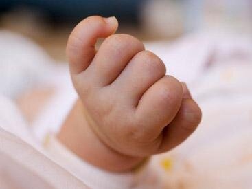 "Körpəsini küçəyə, zibilliyə atanlar faktiki olaraq onları öz əlləri ilə öldürürlər" - AÇIQLAMA