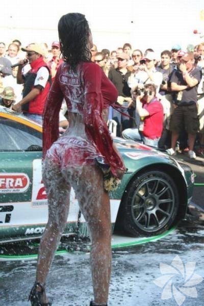 Dünyanın ən qəribə şəkilləri (FOTO)