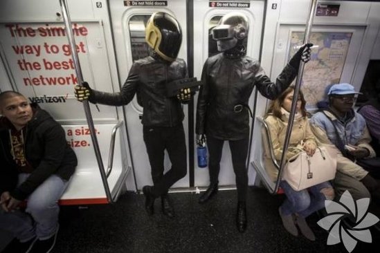 Dünyanın ən qəribə şəkilləri (FOTO)