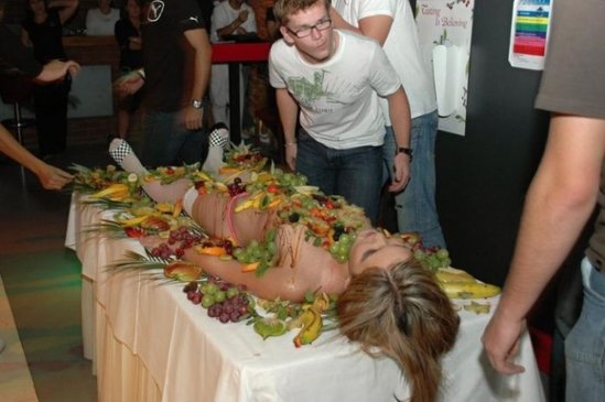 Dünyanın ən qəribə şəkilləri - FOTOLAR