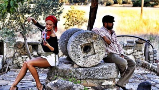 Kənd qızı gözəlliyi ilə modellərə meydan oxudu - FOTOLAR