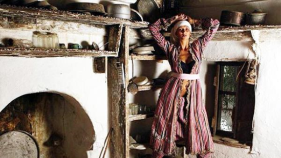 Kənd qızı gözəlliyi ilə modellərə meydan oxudu - FOTOLAR