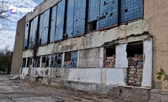 Bu binanın mərtəbələri narkomanların məskəninə çevrilib - VİDEO