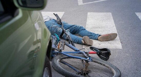 Yevlaxda velosipedçini avtomobil vuraraq öldürüb