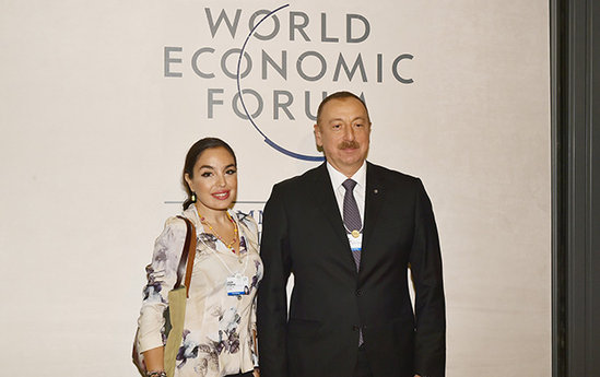 Preziden İlham Əliyev qızı Leyla Əliyeva ilə Davosda -FOTOLAR