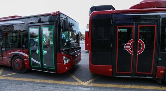 Avtobuslarda dayanacaq adlarının səsləndirilirməsinə başlanılıb