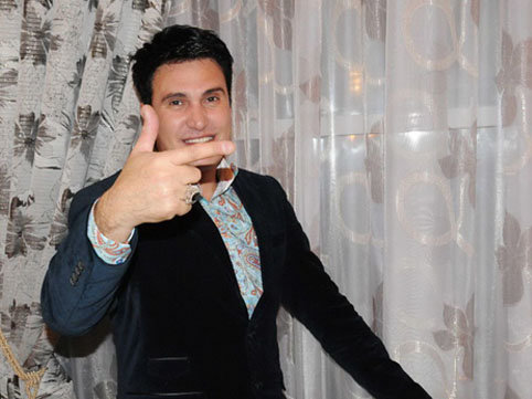 Nadir Qafarzadə özünə yeni ad verdi: "Nadir sapok"