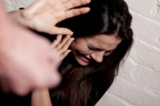 Qadınlara qarşı zorakılıq və qətllərin sayı niyə azalmır? - "Qadın özünü qorumağı bacarmalıdır..."