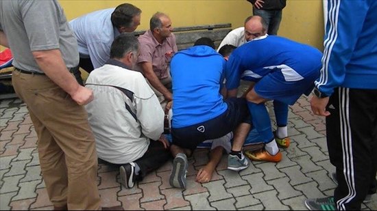 Bakıda DƏHŞƏTLİ HADİSƏ! 24 yaşlı oğlan futbol meydançasında faciəvi şəkildə can verdi