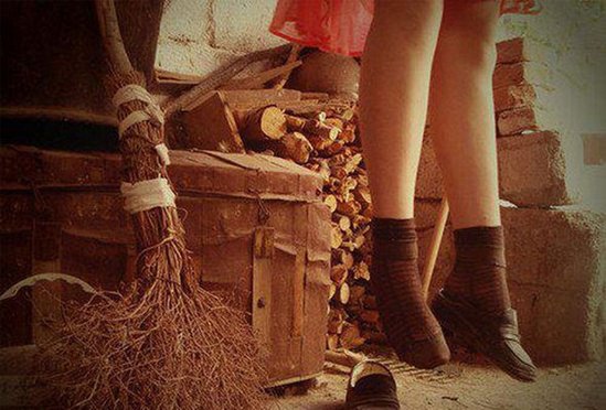 Azərbaycanda faciə: iki uşaq anası özünü öldürdü