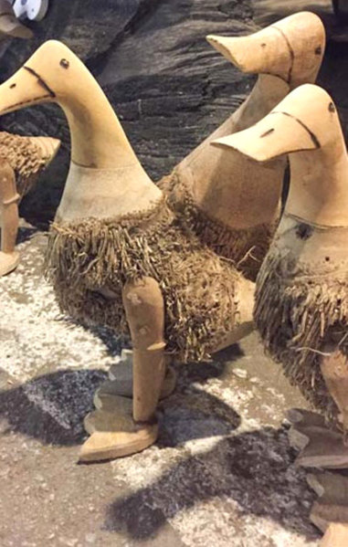 Bu ölkədə toy gecəsi qayınana bəylə gəlini izləyir və ...