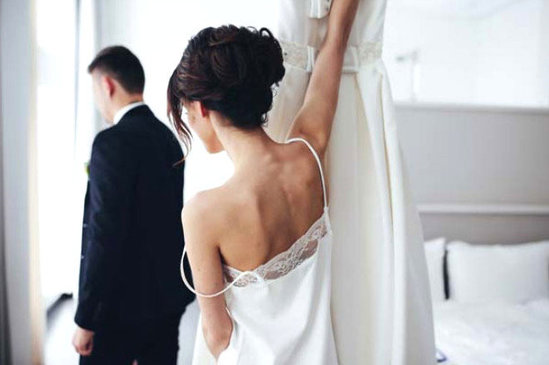 Bu ölkədə toy gecəsi qayınana bəylə gəlini izləyir və ...