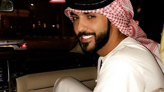 Dünyanın ən yaraşıqlı ərəb kişisinin sevgilisi necə görünür? – Pərəstişkarları ŞOKDA /FOTO