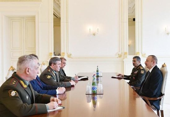 İlham Əliyev Rusiya və NATO generallarını qəbul etdi - FOTO