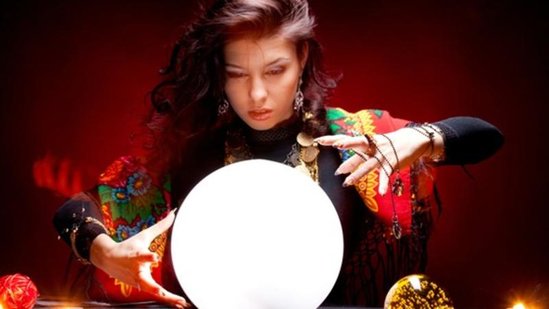 Prokuror falçı Səkinəyə iş istədi