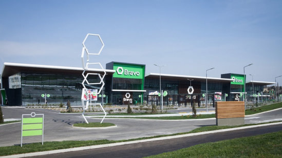 "Bravo" marketdə döyülən şəxs rəhbər işçidir - Əlbəyaxa davanın təfərrüatları