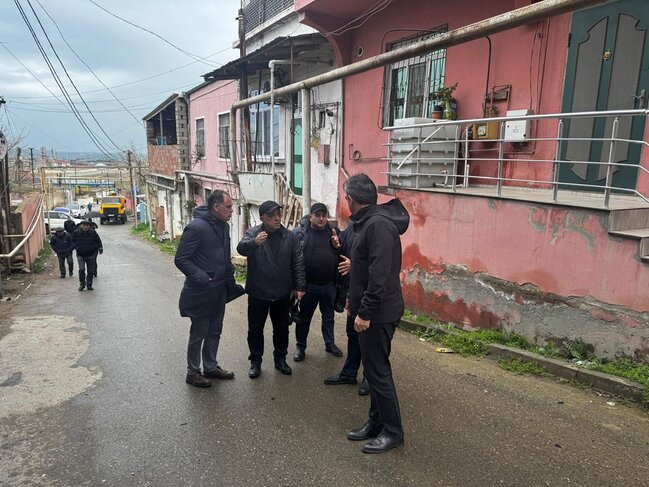 Keşlədə tamamilə sökülən evin - Fotoları